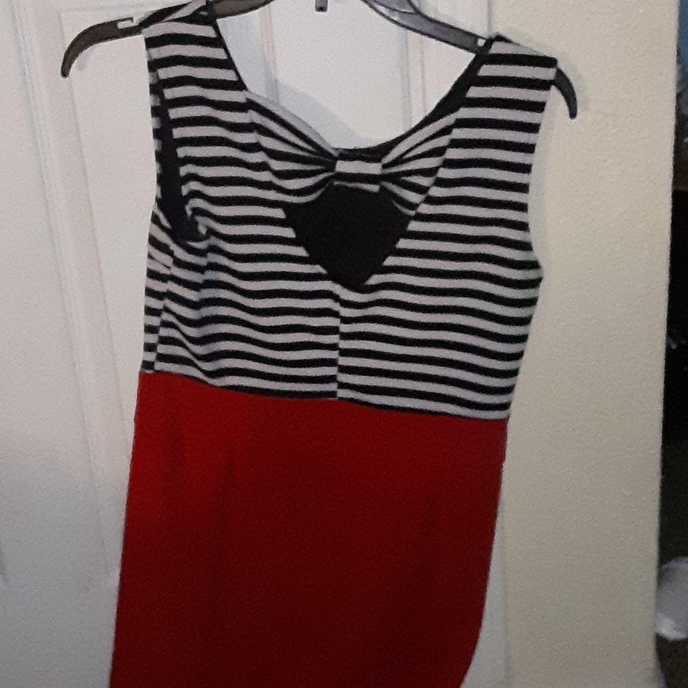 Dress - Picture 2 of 2